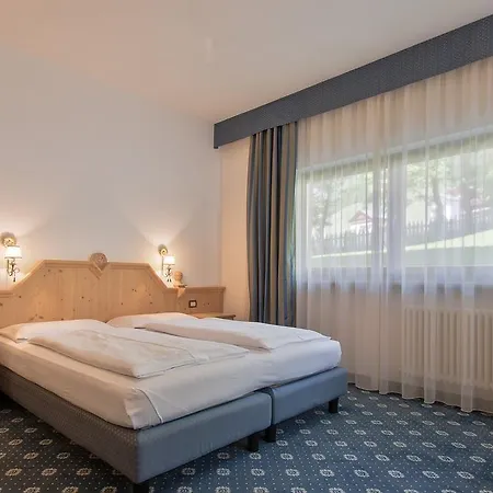 Garnì La Dorada Apartahotel 3*