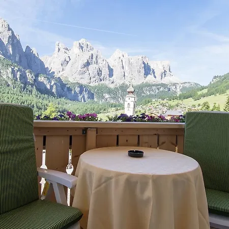 Garnì La Dorada Apartahotel 3*