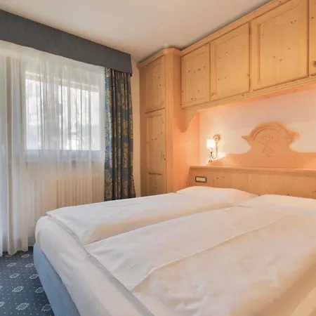Apartahotel Garnì La Dorada
